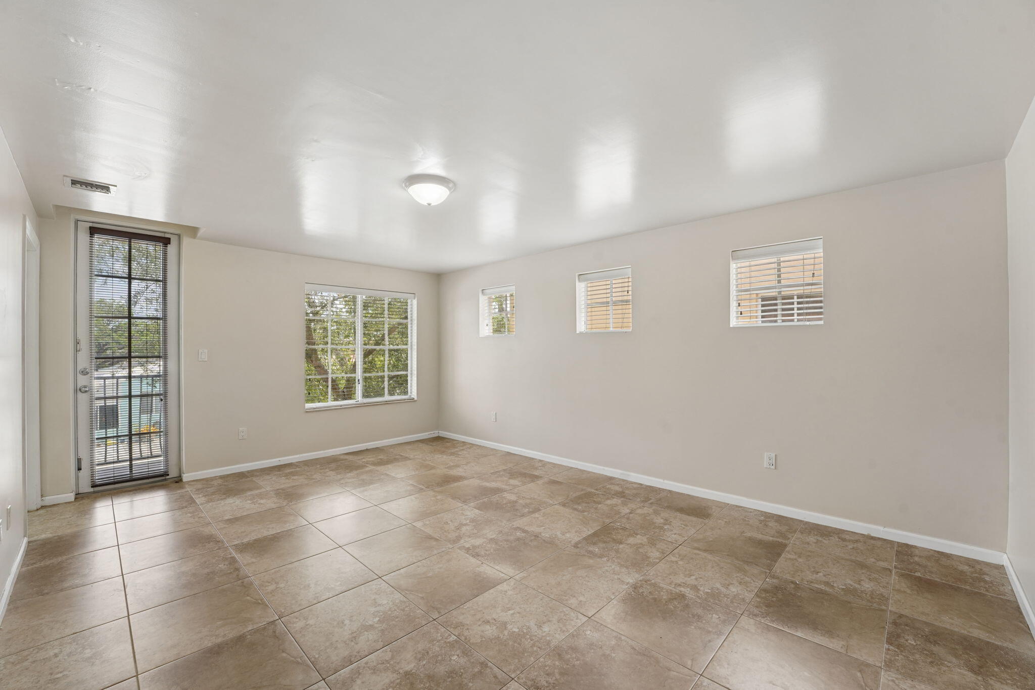 Tarpon River - Residential