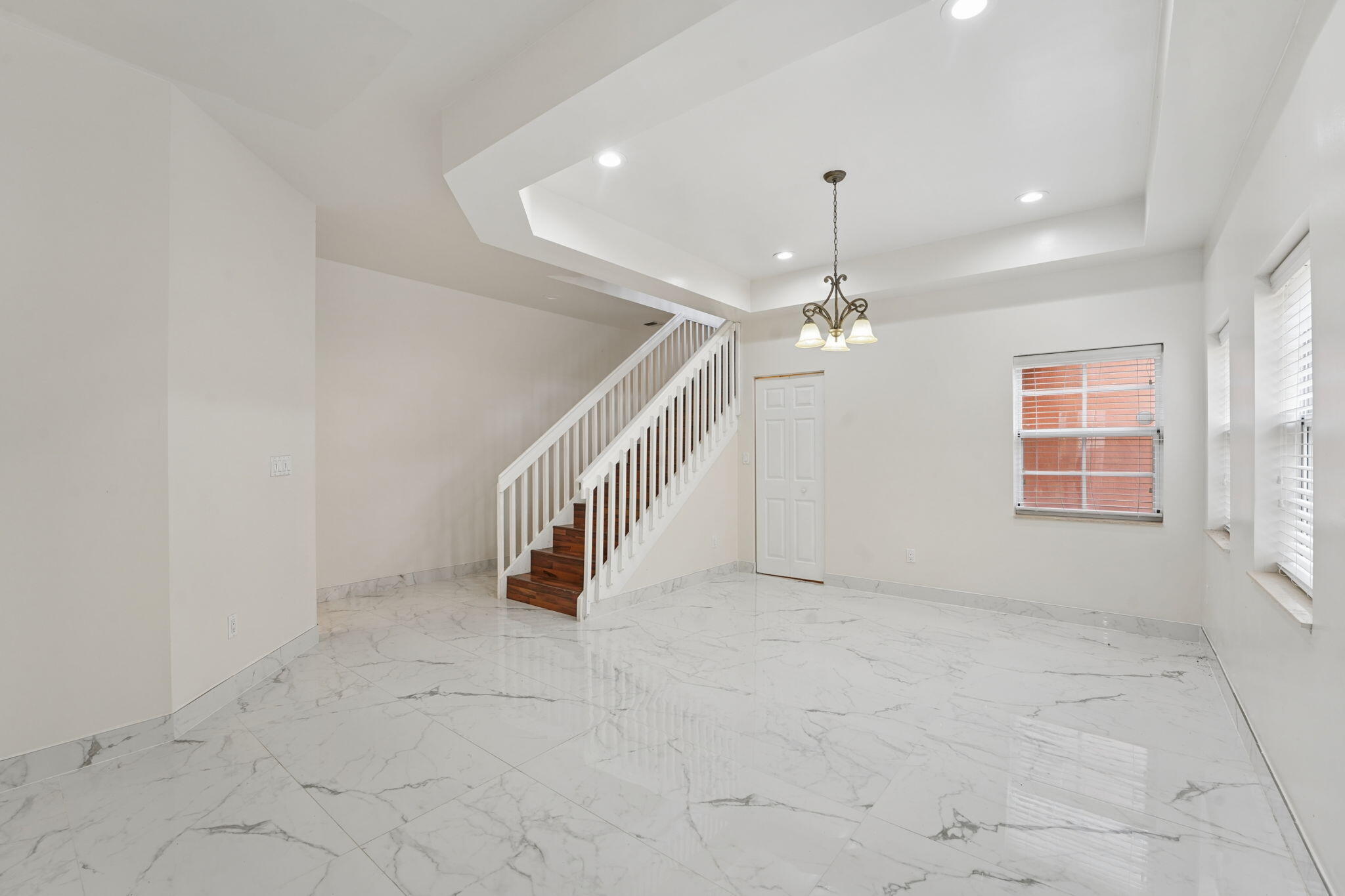 Tarpon River - Residential