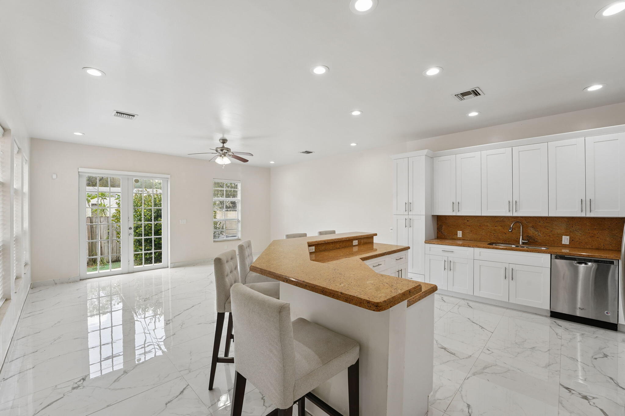 Tarpon River - Residential