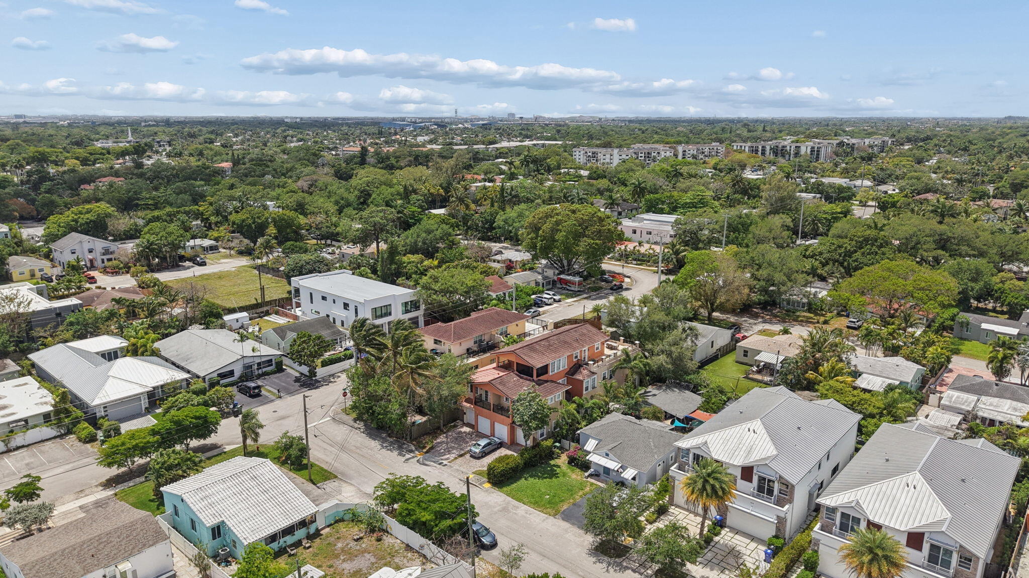 Tarpon River - Residential
