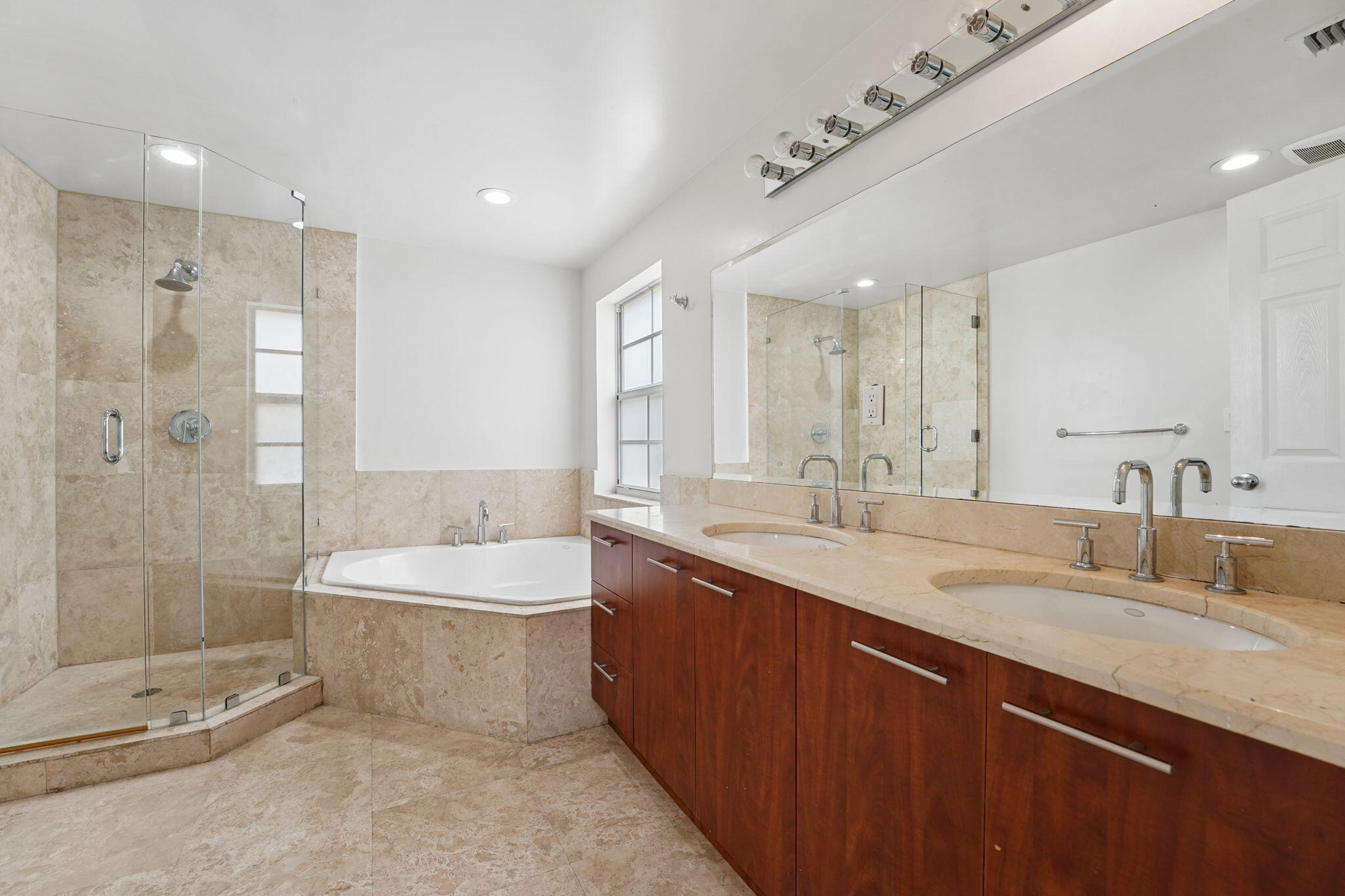 Tarpon River - Residential