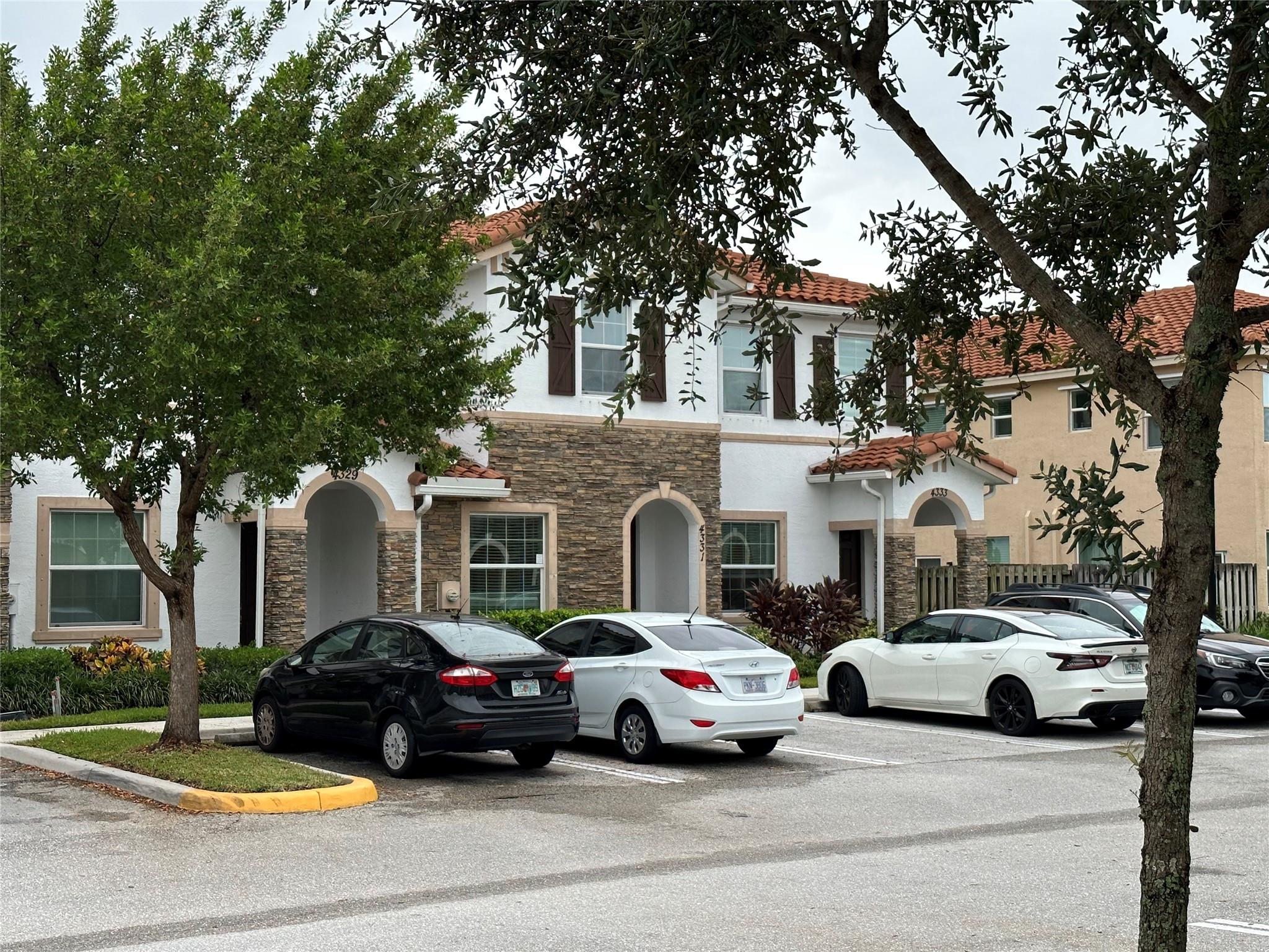 Charleston Commons - Residential