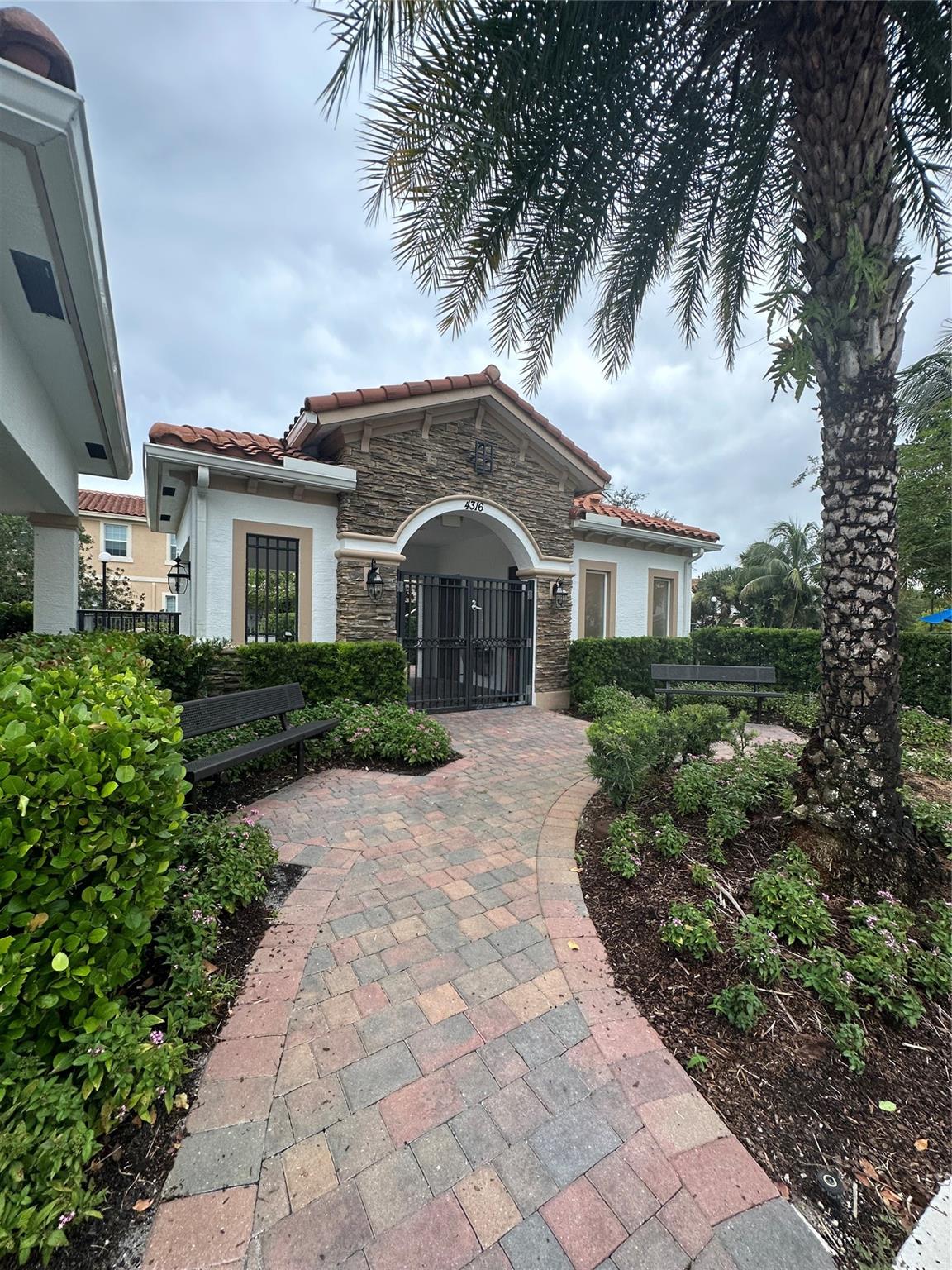Charleston Commons - Residential