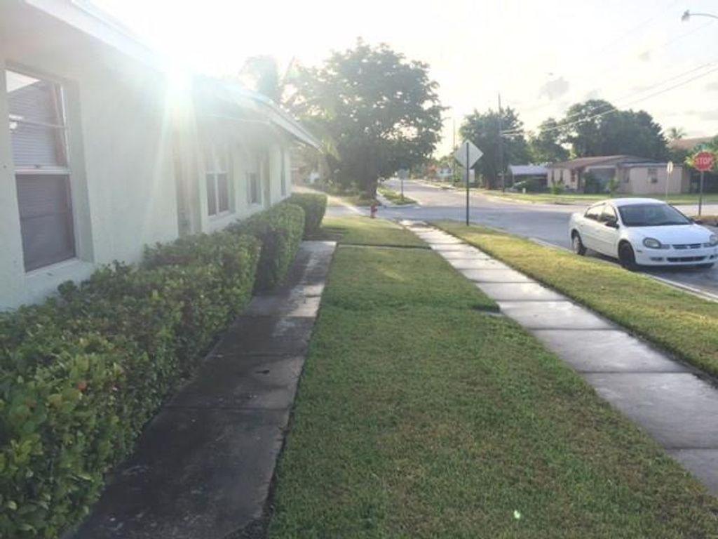 Photo of 800 W 10th Street #2, Riviera Beach, FL 33404 (MLS # F10484926)