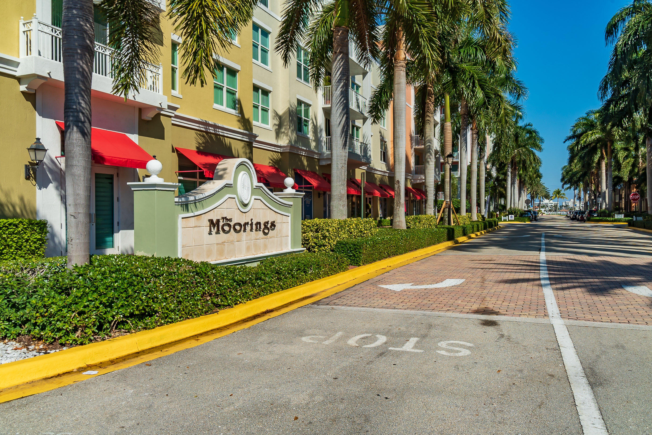 MOORINGS AT LANTANA CONDO 2 - Residential