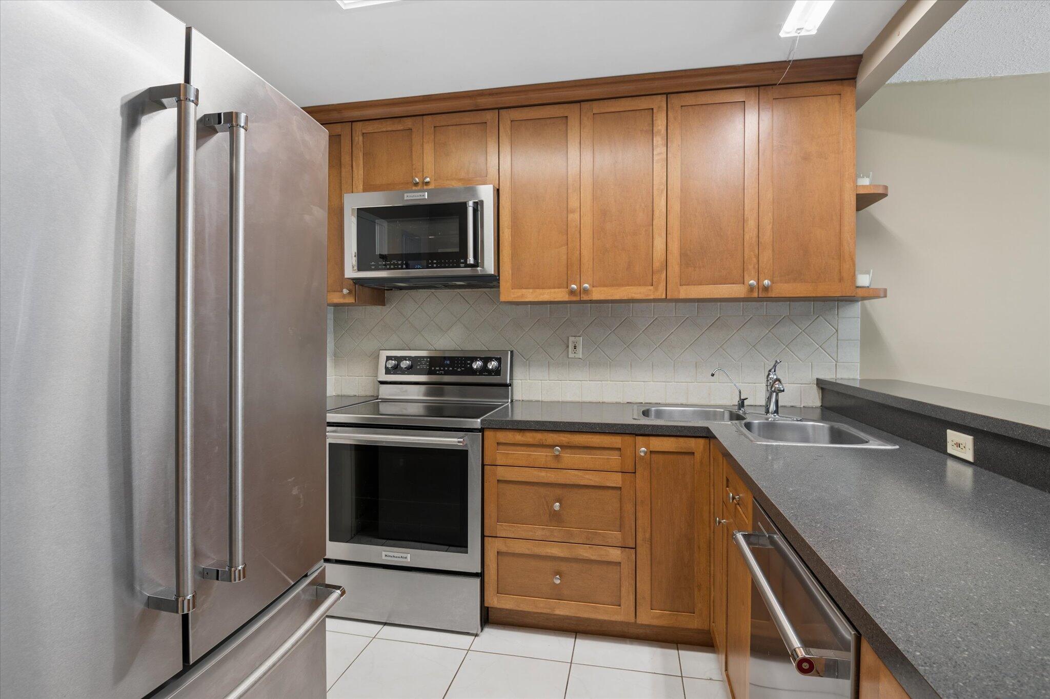 550 Bayshore Drive 314