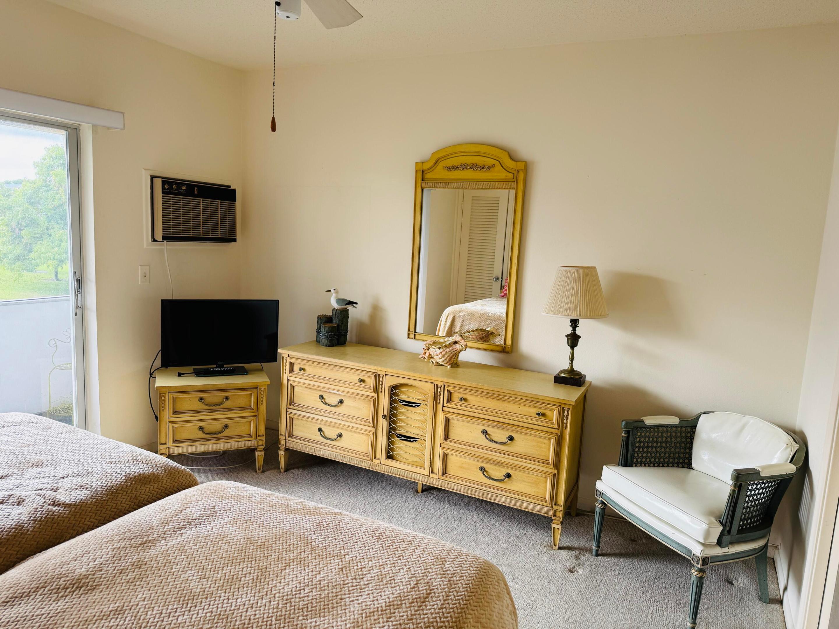 EASTHAMPTON CONDO - Residential