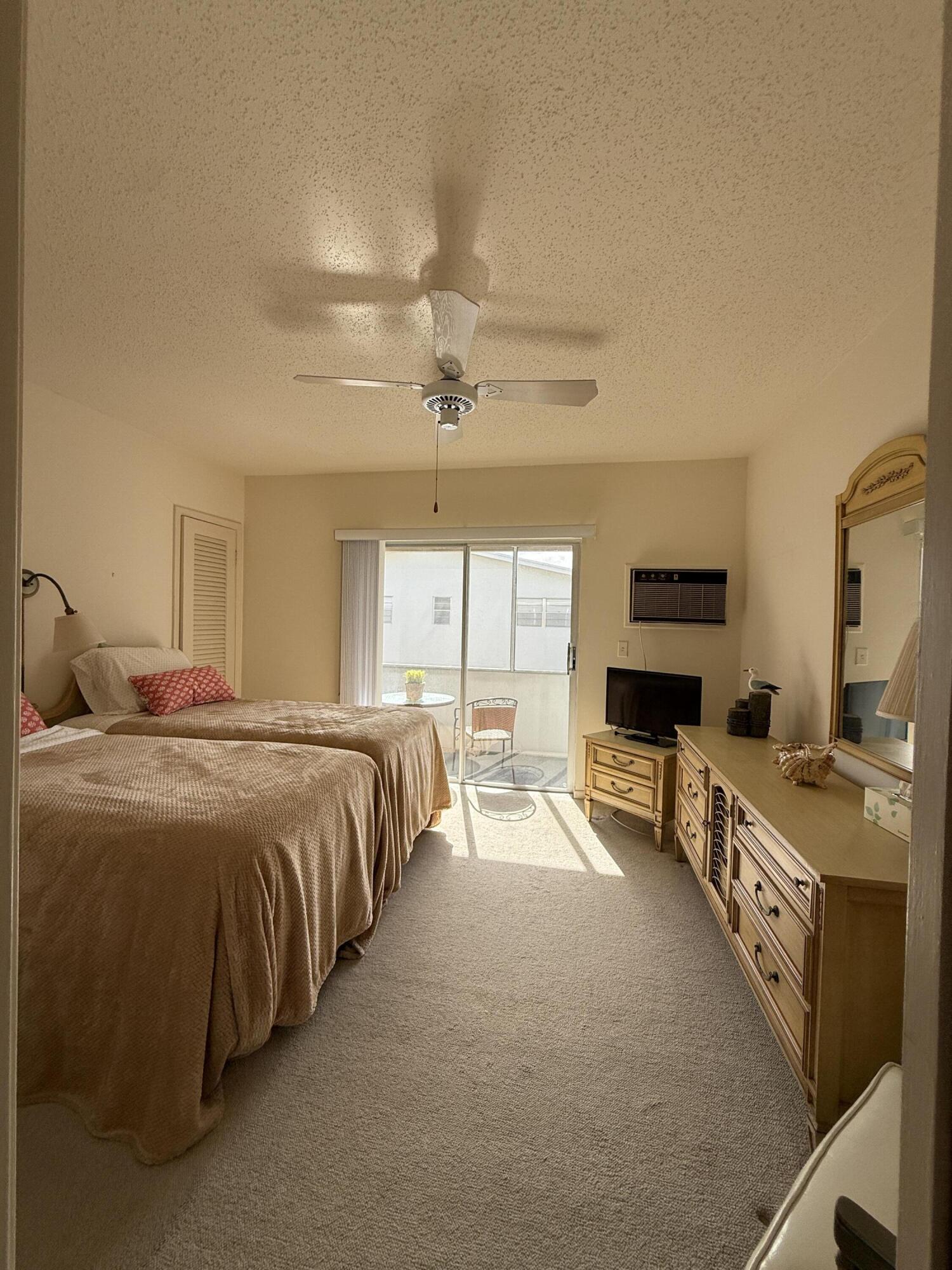 EASTHAMPTON CONDO - Residential