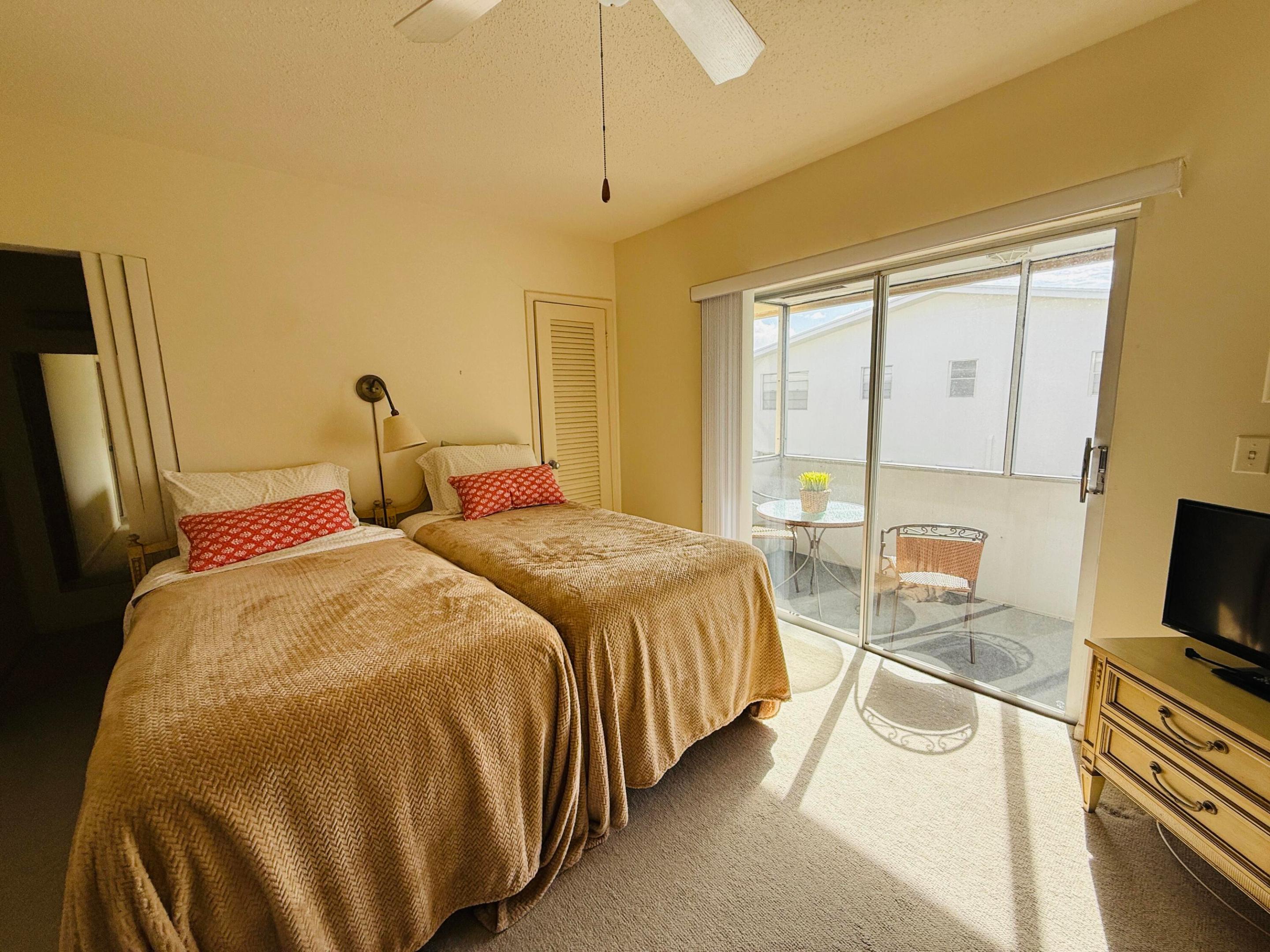 EASTHAMPTON CONDO - Residential