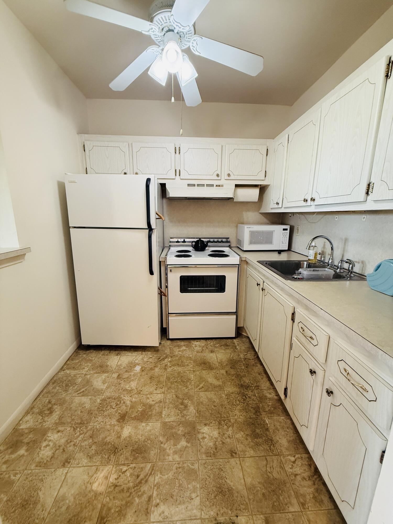 EASTHAMPTON CONDO - Residential