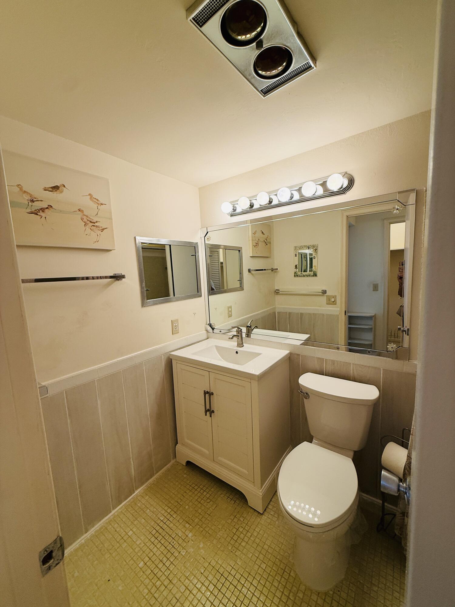 EASTHAMPTON CONDO - Residential