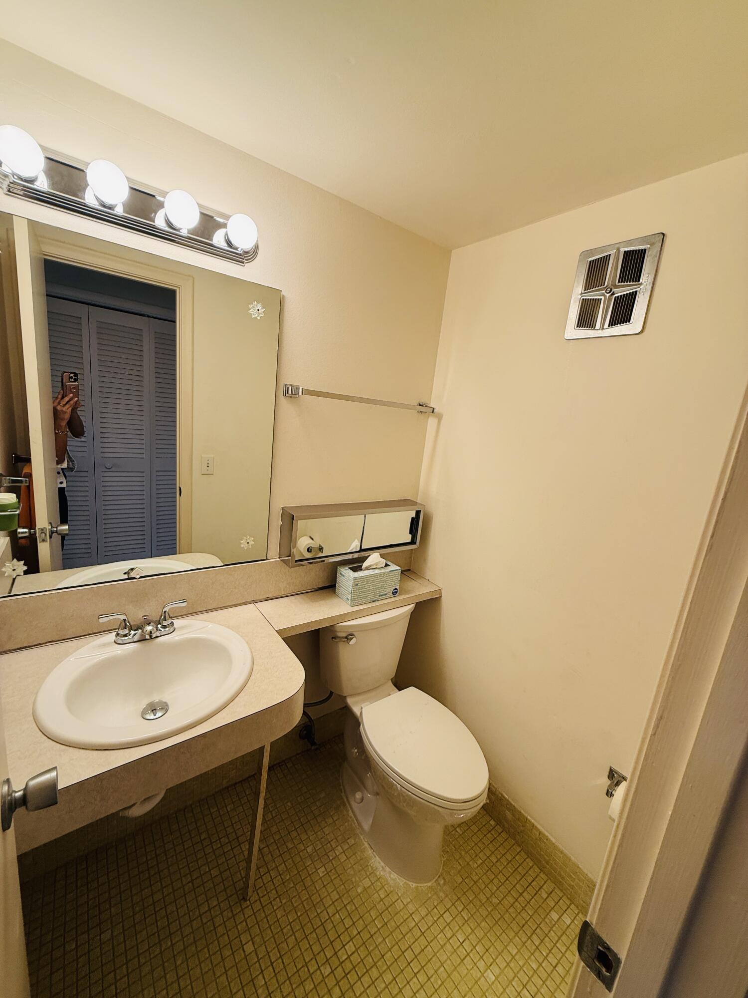 EASTHAMPTON CONDO - Residential