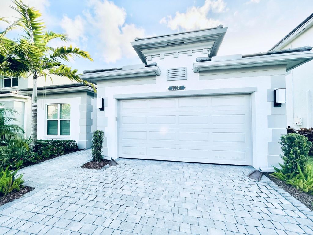 Photo of 15371 Green River Court, Delray Beach, FL 33446 (MLS # R11149615)