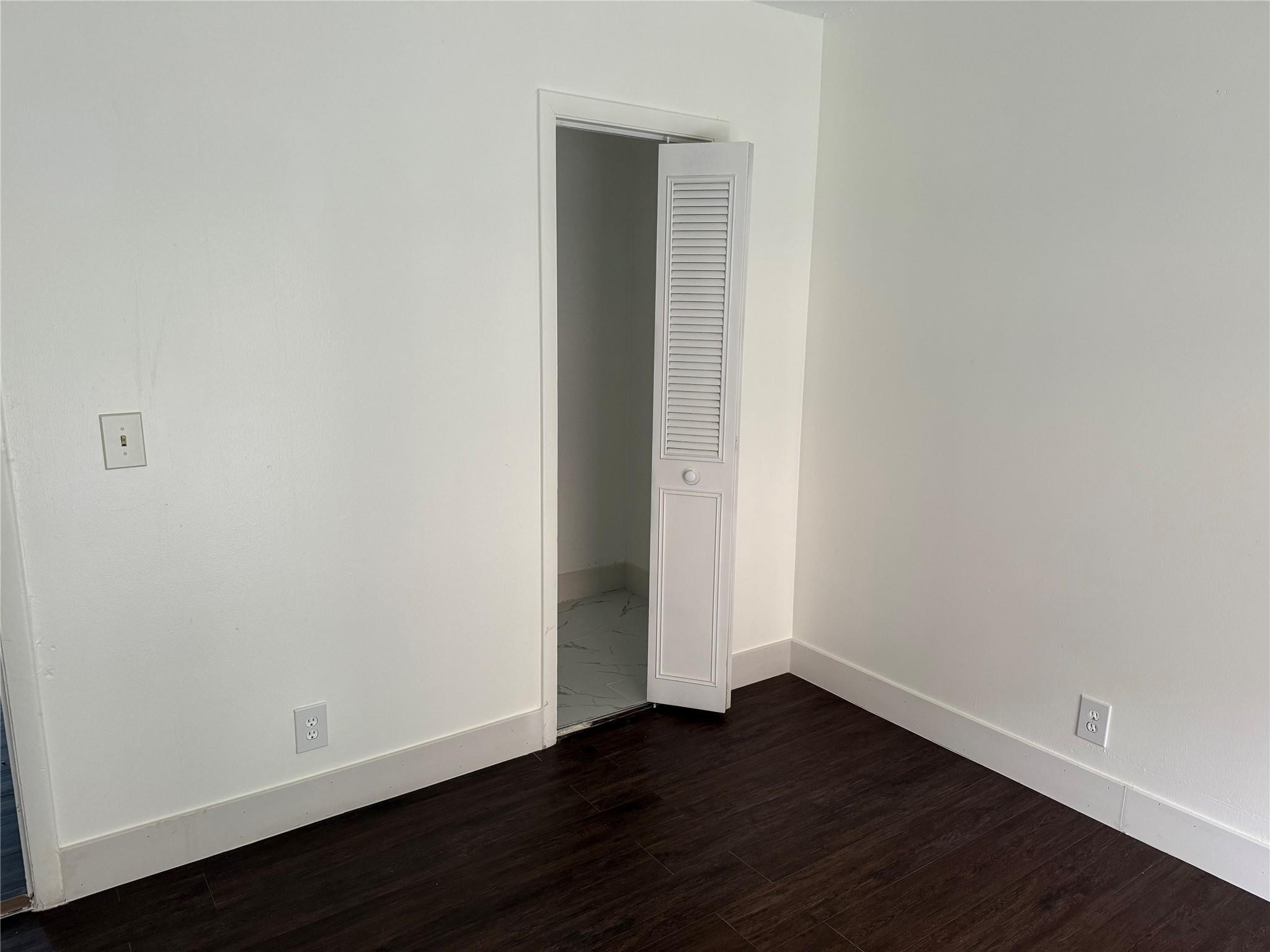 Lauderdale Oaks Condo II - Residential