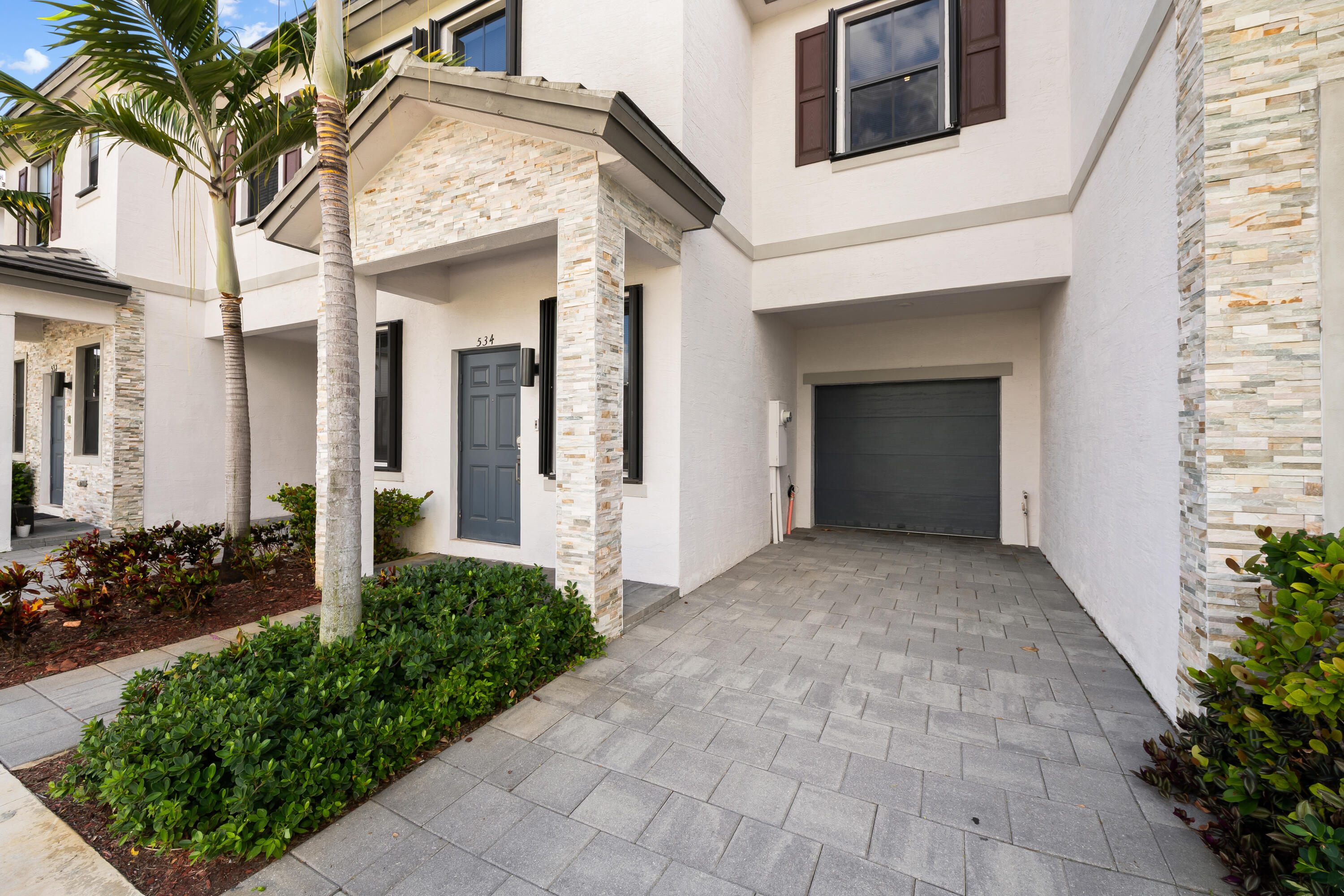 534 SW 19th Terrace