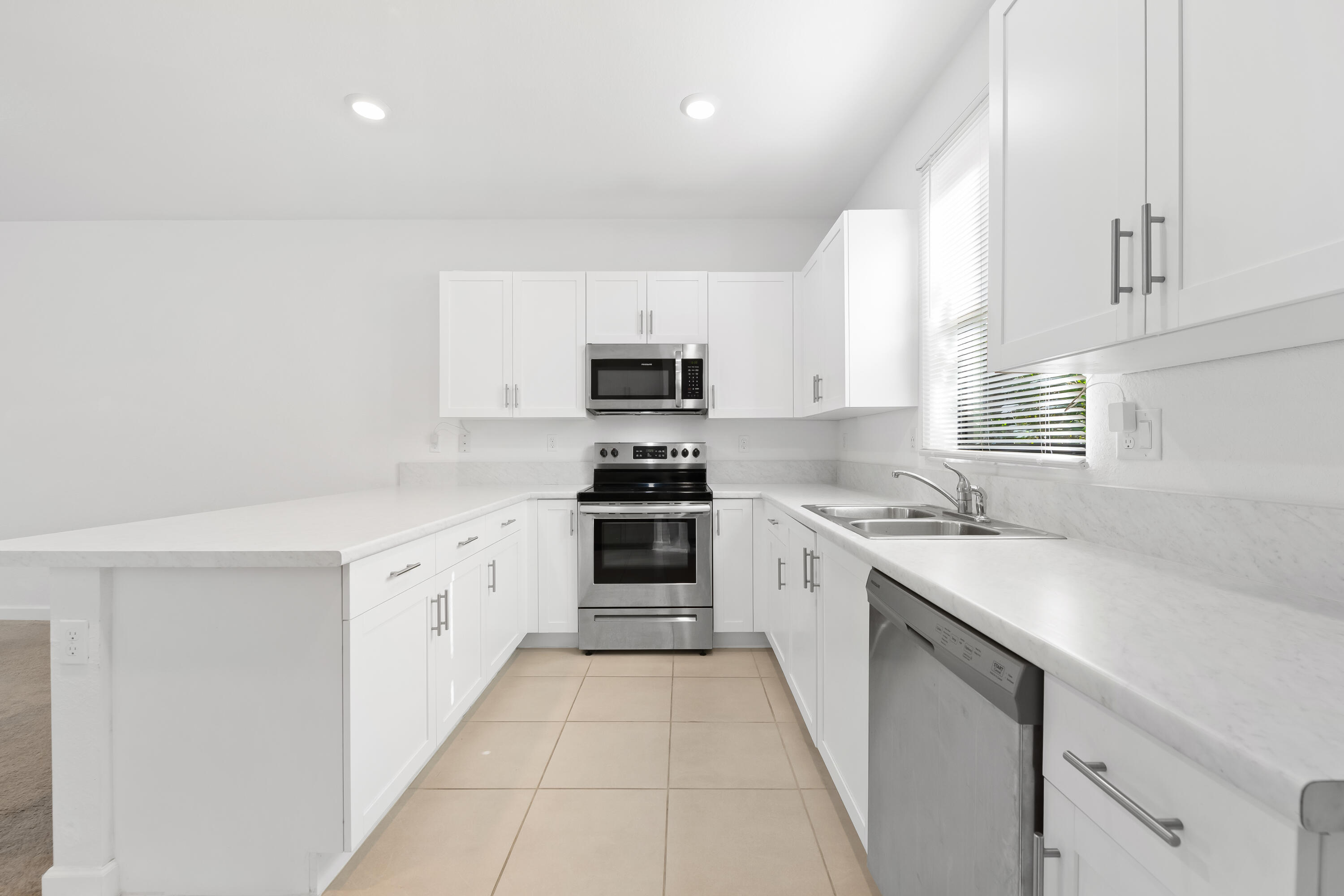 534 SW 19th Terrace