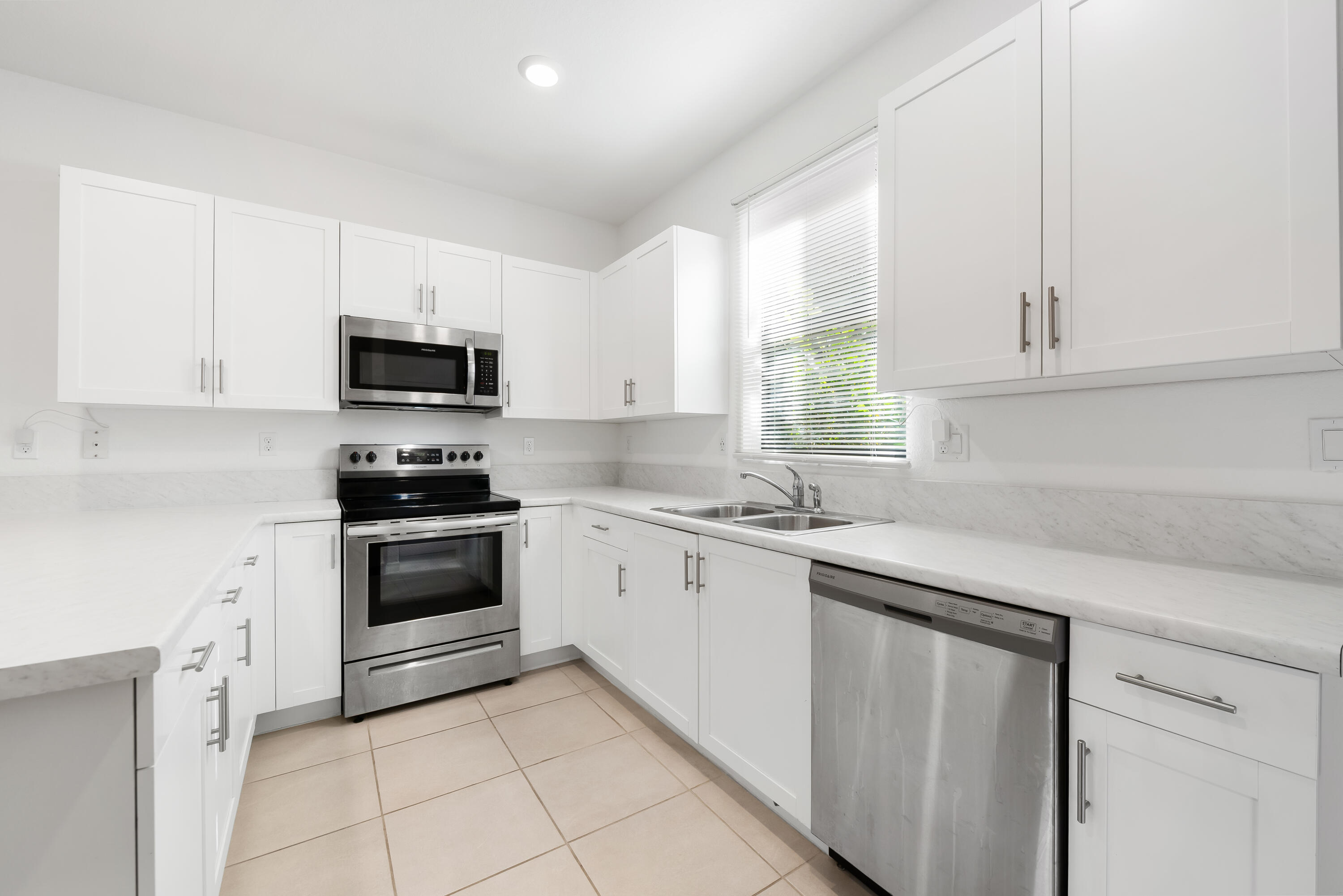 534 SW 19th Terrace