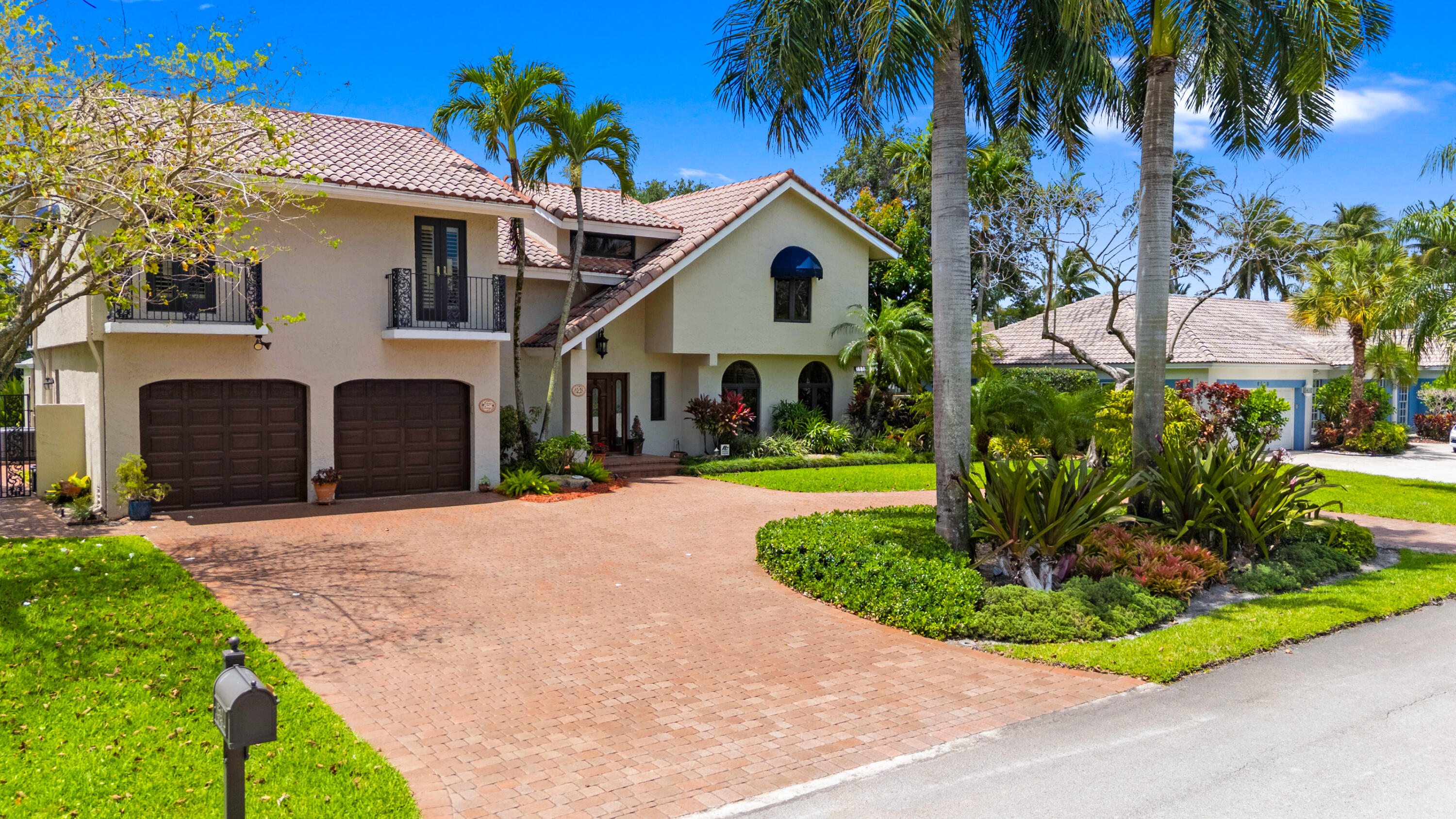 JACARANDA COUNTRY CLUB - Residential