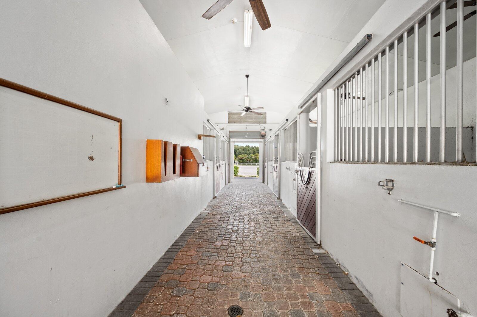 PADDOCK PARK 2 OF WELLINGTON - Residential