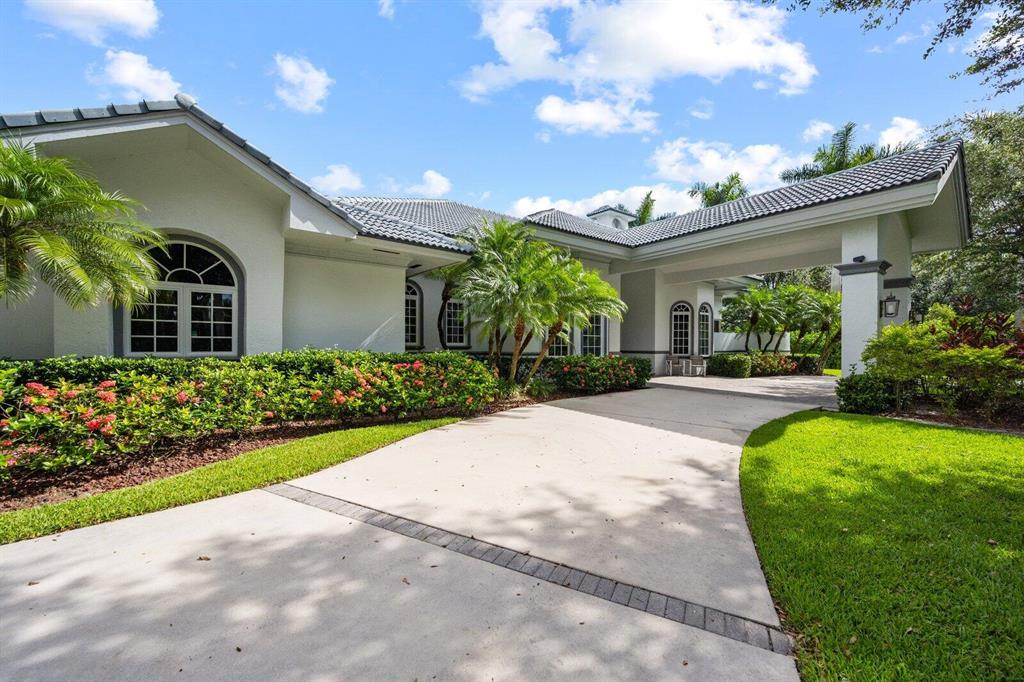 PADDOCK PARK 2 OF WELLINGTON - Residential