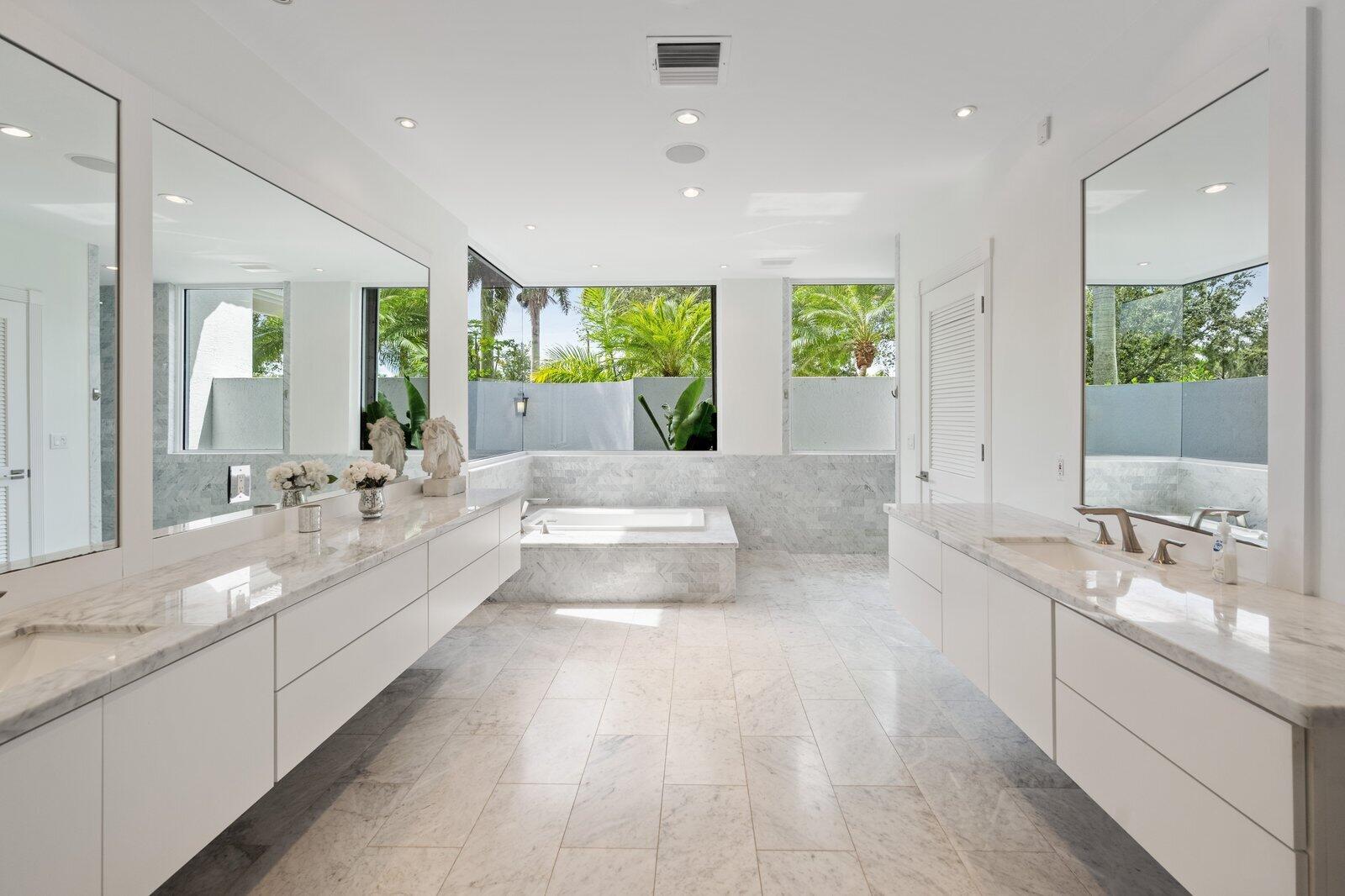 PADDOCK PARK 2 OF WELLINGTON - Residential