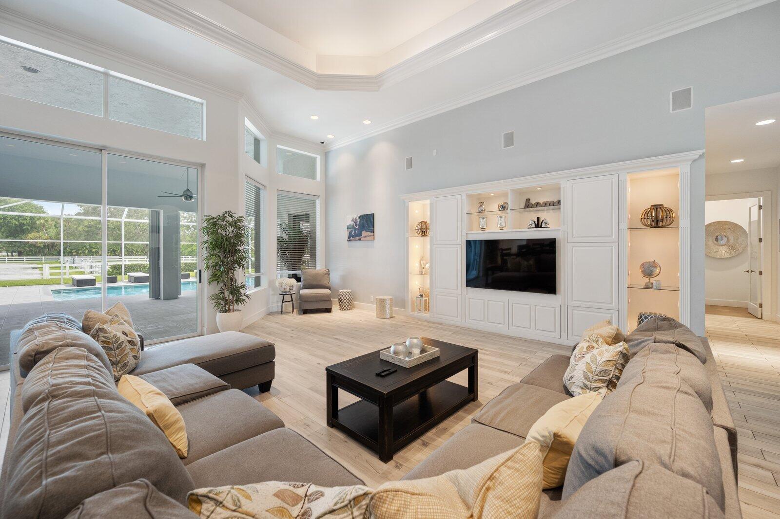 PADDOCK PARK 2 OF WELLINGTON - Residential