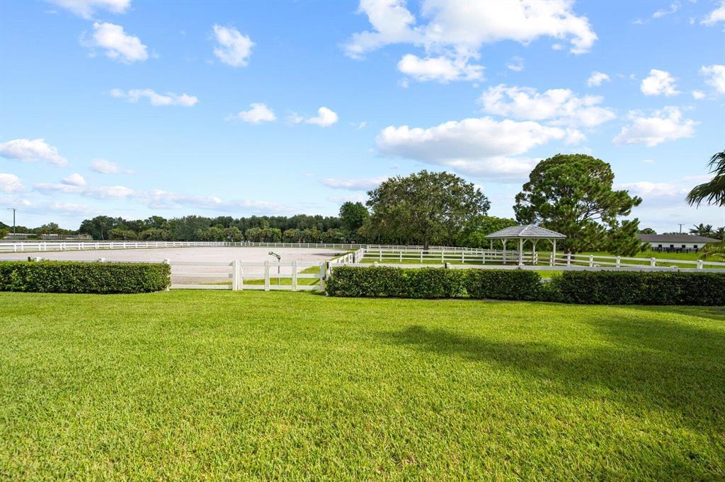 PADDOCK PARK 2 OF WELLINGTON - Residential