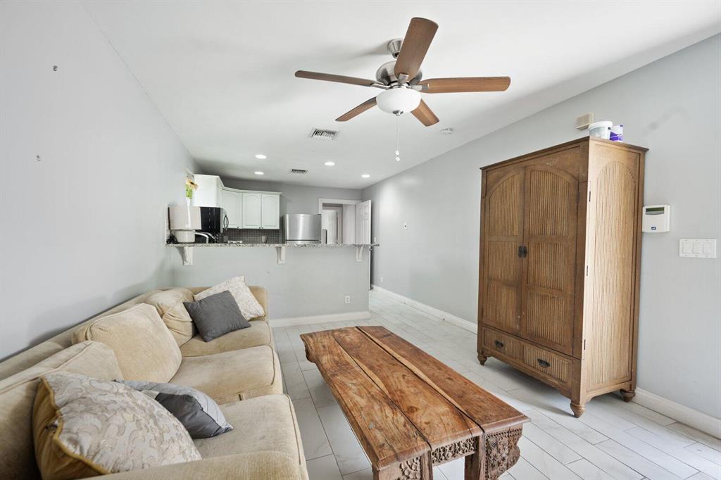 PADDOCK PARK 2 OF WELLINGTON - Residential