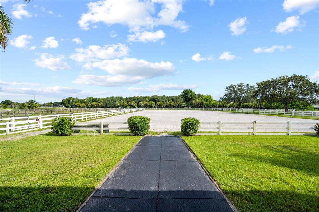 PADDOCK PARK 2 OF WELLINGTON - Residential