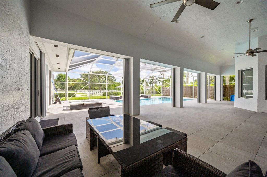 PADDOCK PARK 2 OF WELLINGTON - Residential