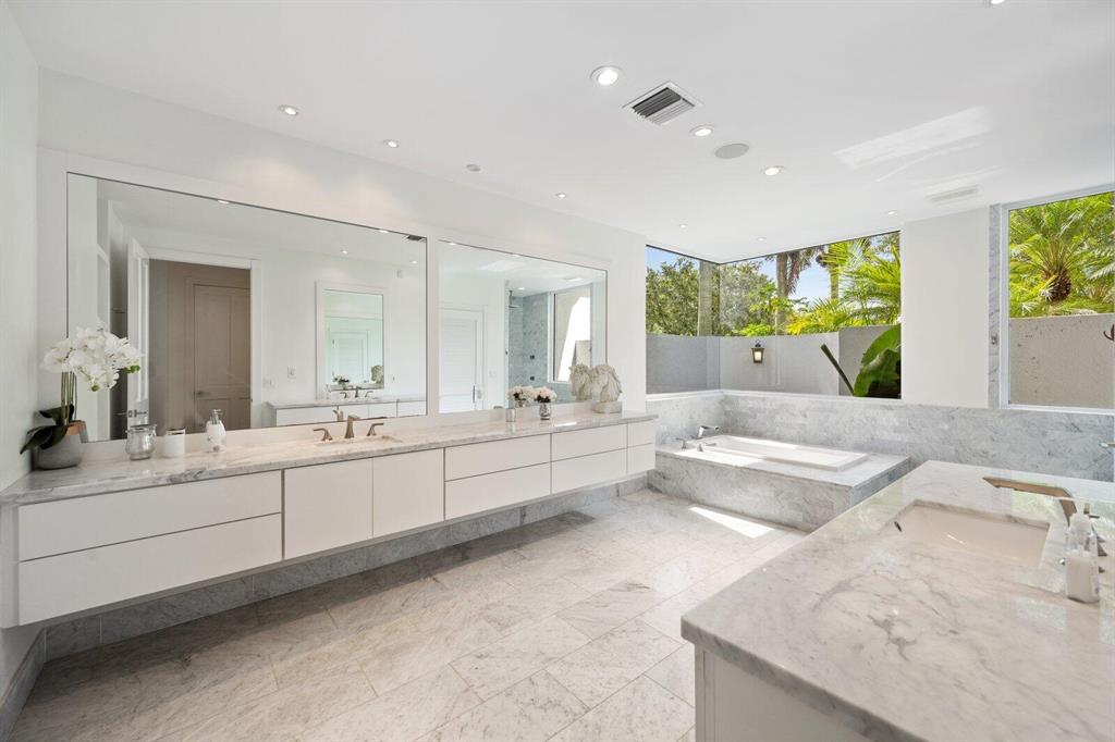 PADDOCK PARK 2 OF WELLINGTON - Residential