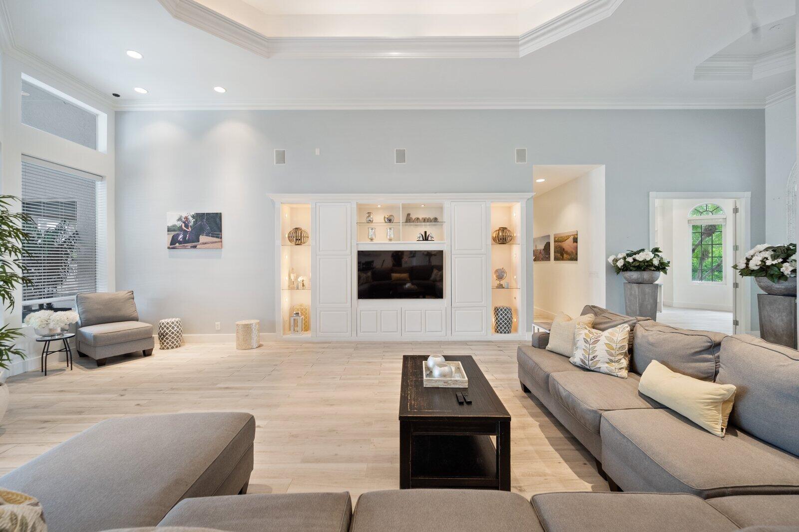 PADDOCK PARK 2 OF WELLINGTON - Residential