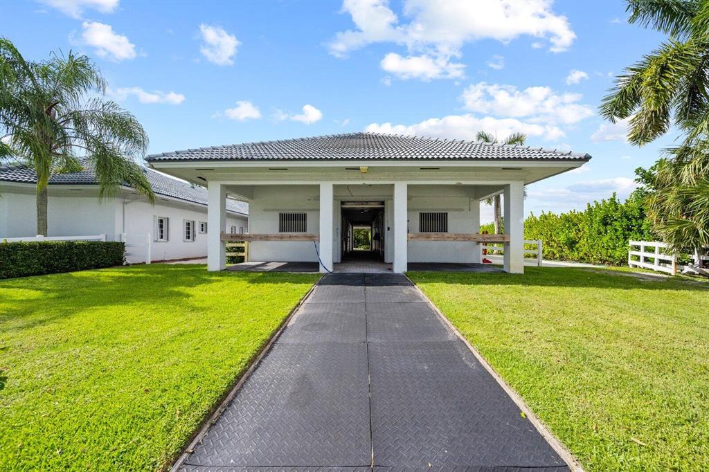 PADDOCK PARK 2 OF WELLINGTON - Residential