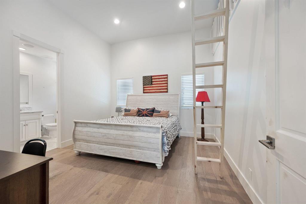 PADDOCK PARK 2 OF WELLINGTON - Residential