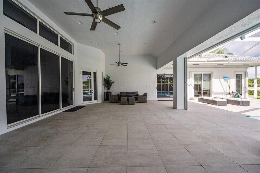 PADDOCK PARK 2 OF WELLINGTON - Residential