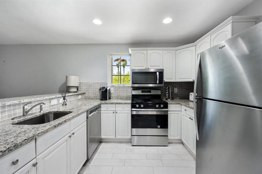 PADDOCK PARK 2 OF WELLINGTON - Residential