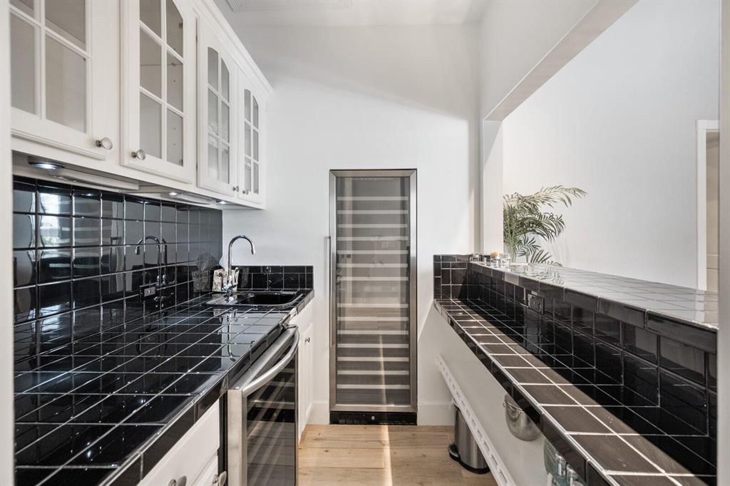 PADDOCK PARK 2 OF WELLINGTON - Residential