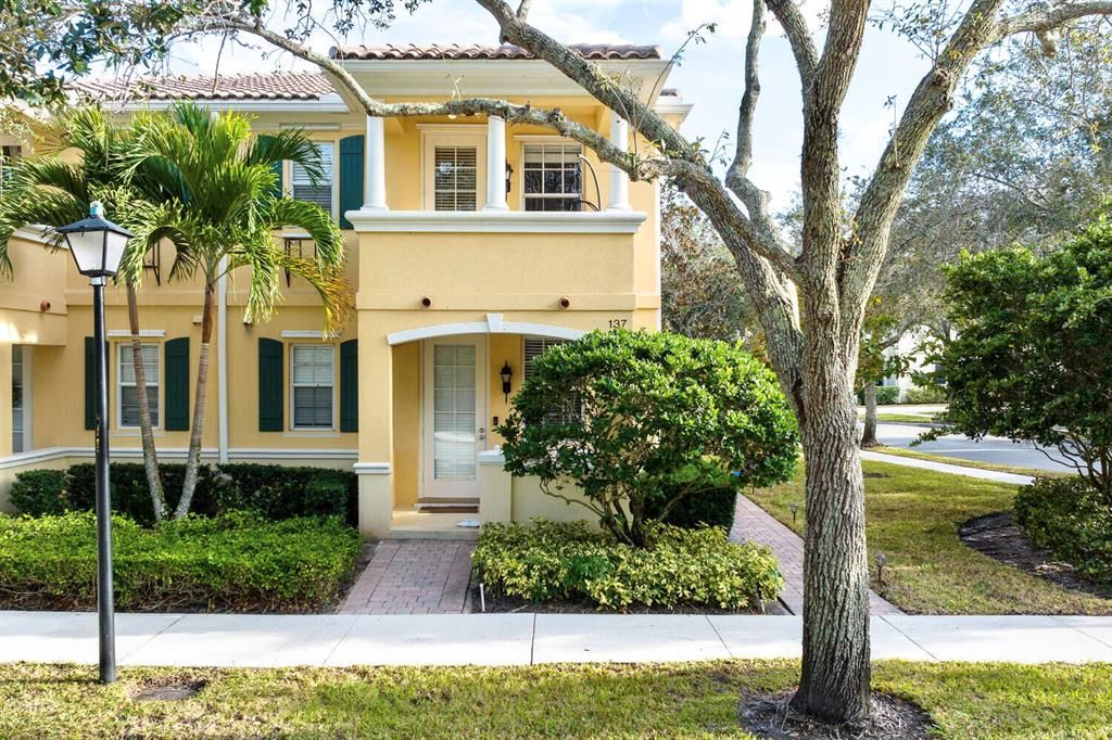 Photo of 137 Rivinia Drive, Jupiter, FL 33458 (MLS # R10859836)