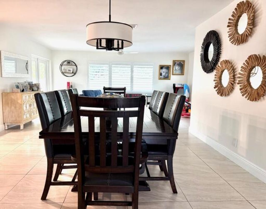 Photo of 5821 SW 13th Street, Plantation, FL 33317 (MLS # B26026289)