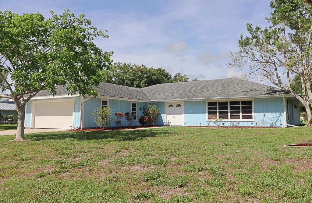 Photo of 2894 SE Italy Street, Port Saint Lucie, FL 34952 (MLS # R10996870)