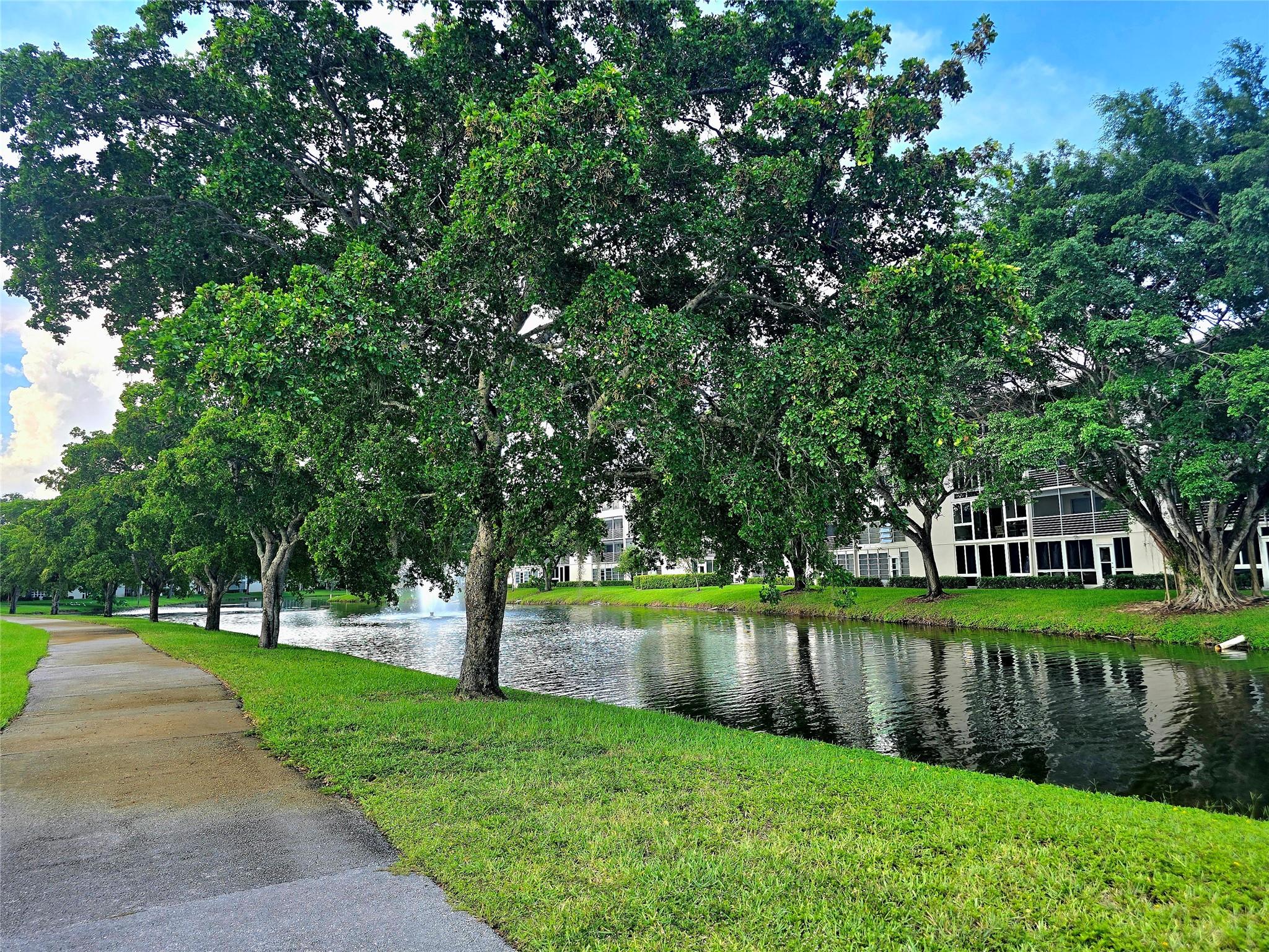 LUCAYA VILLAGE IE CONDO - Residential Lease