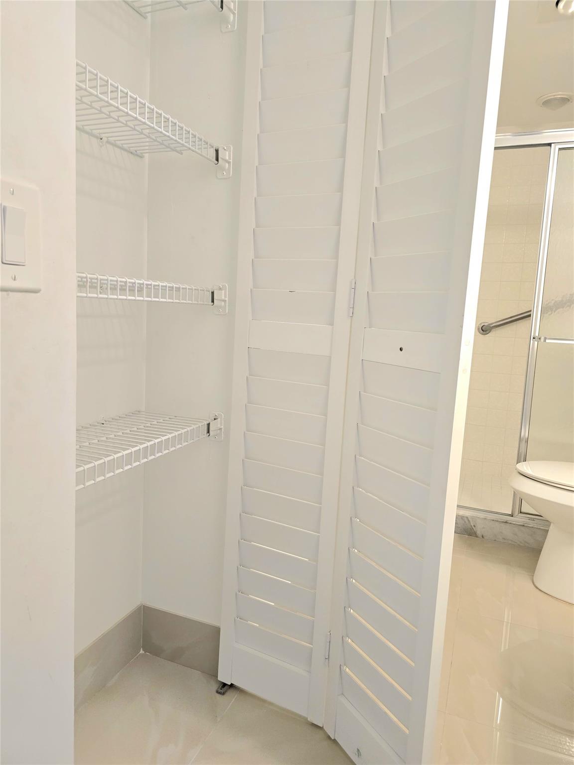 LUCAYA VILLAGE IE CONDO - Residential Lease