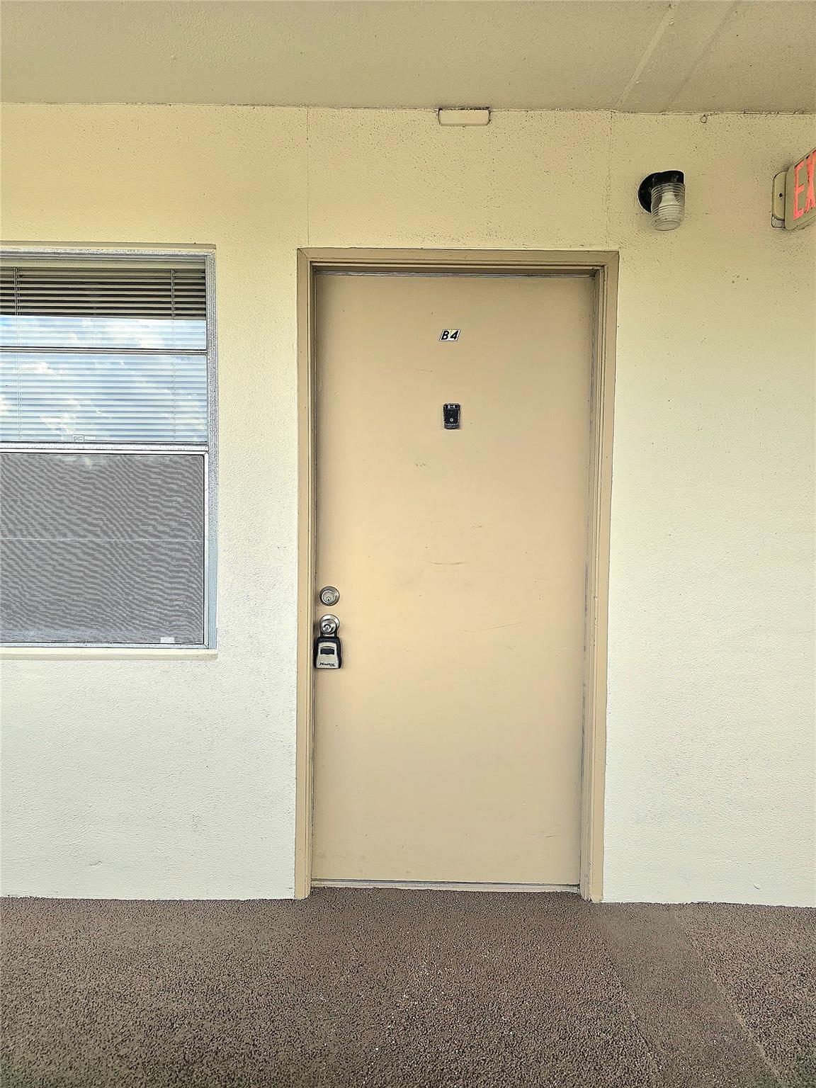 LUCAYA VILLAGE IE CONDO - Residential Lease