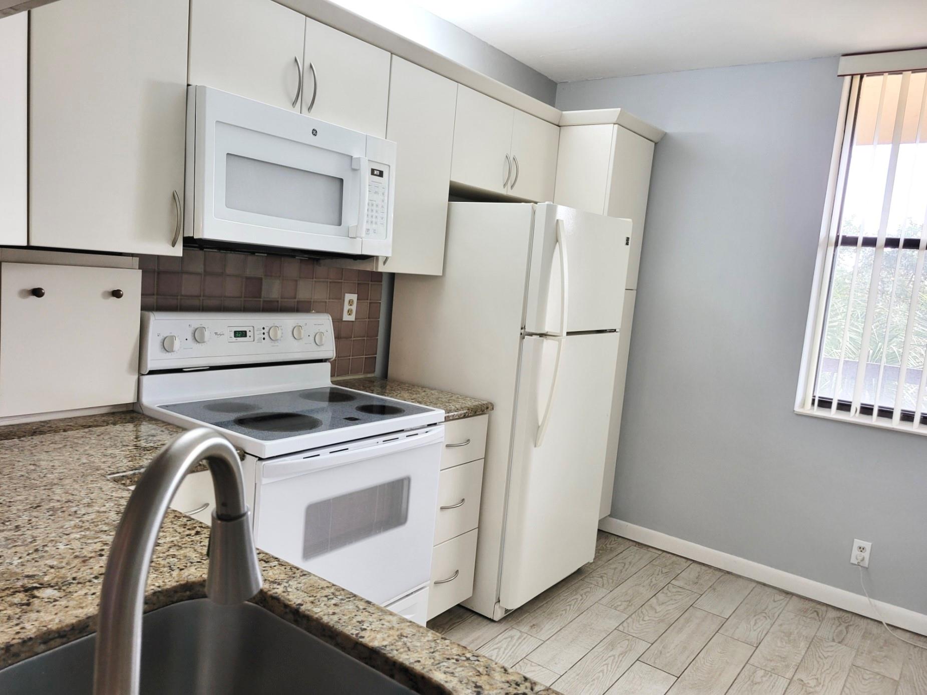 2659 Carambola Cir 305