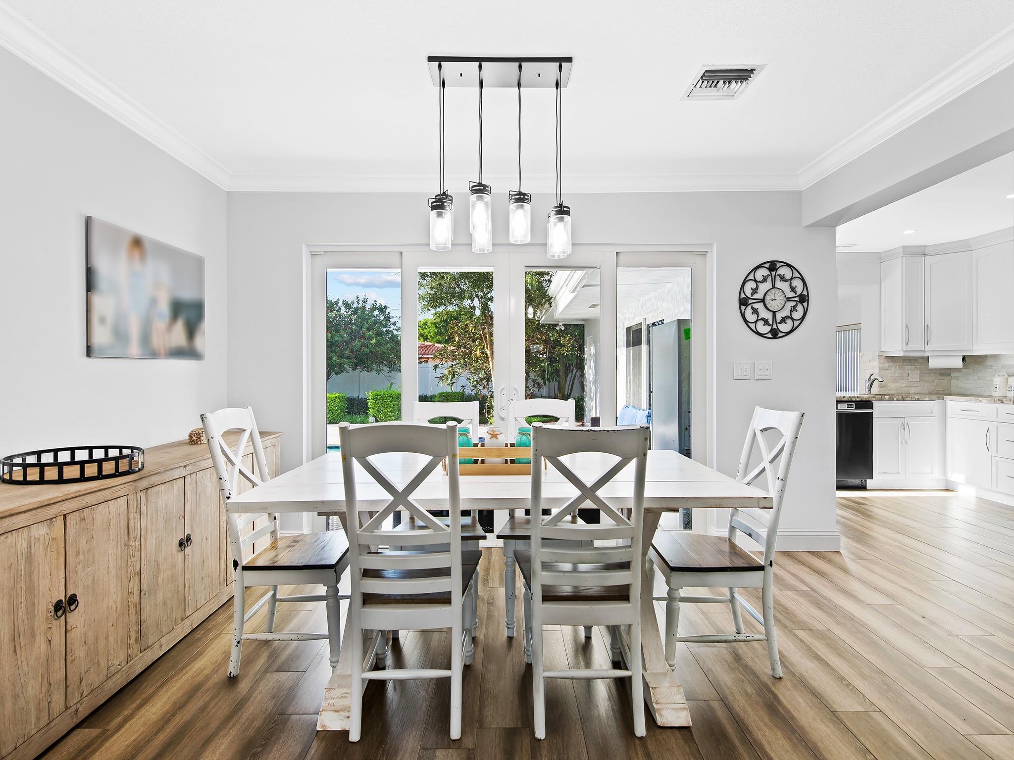 POMPANO SHORES - Residential