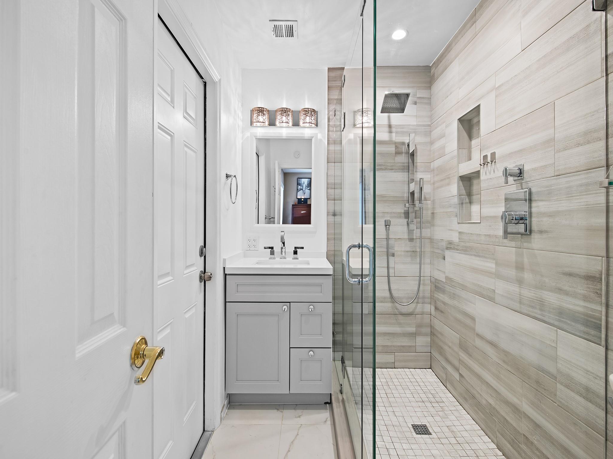 POMPANO SHORES - Residential
