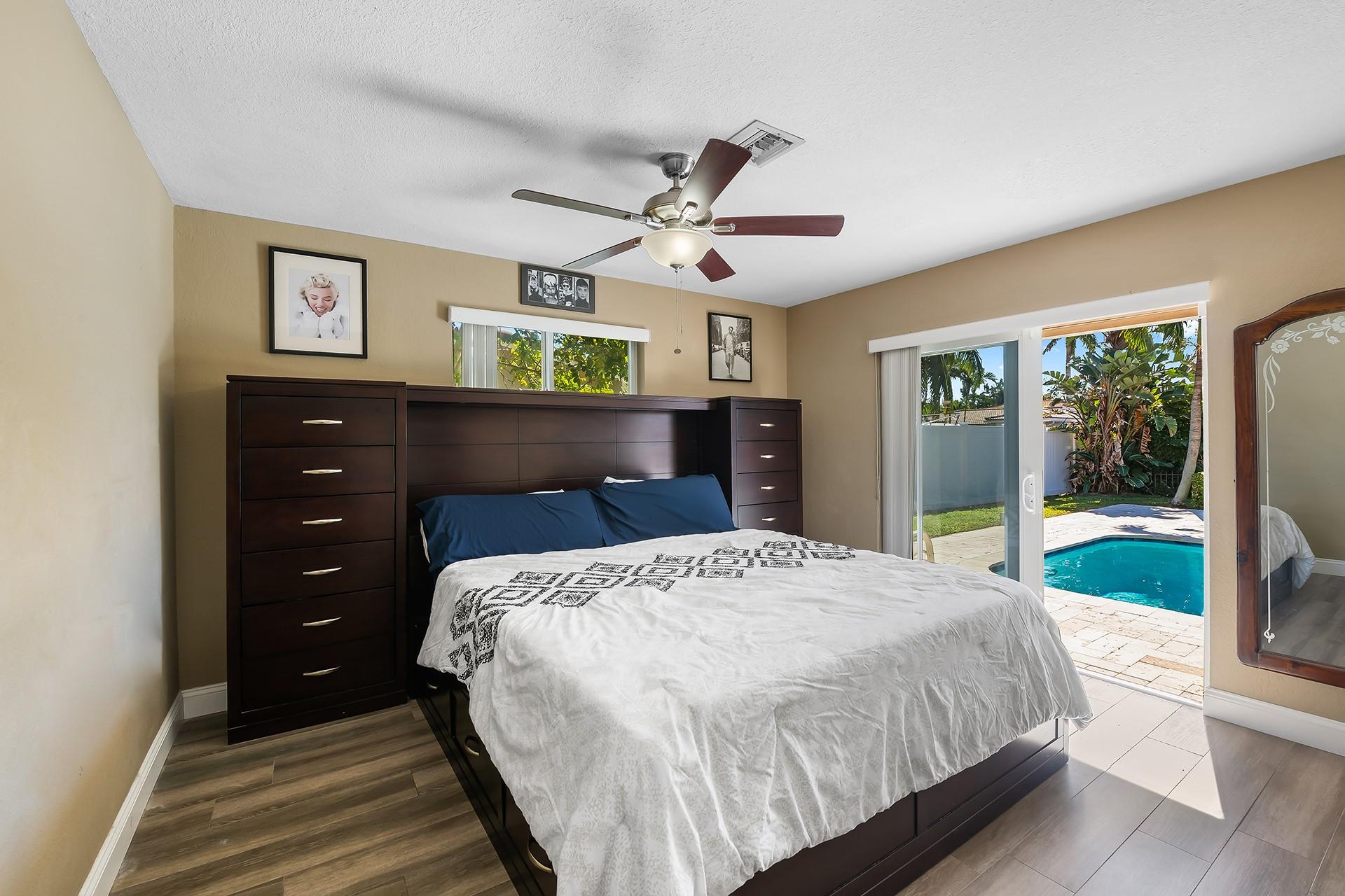 POMPANO SHORES - Residential