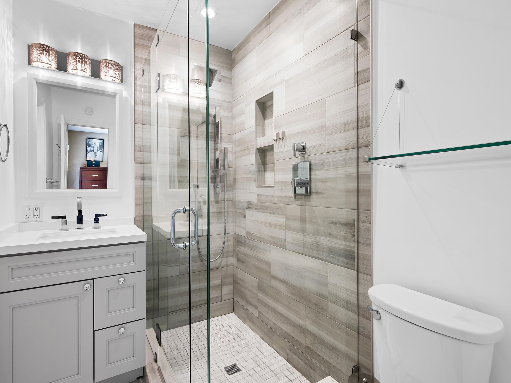 POMPANO SHORES - Residential