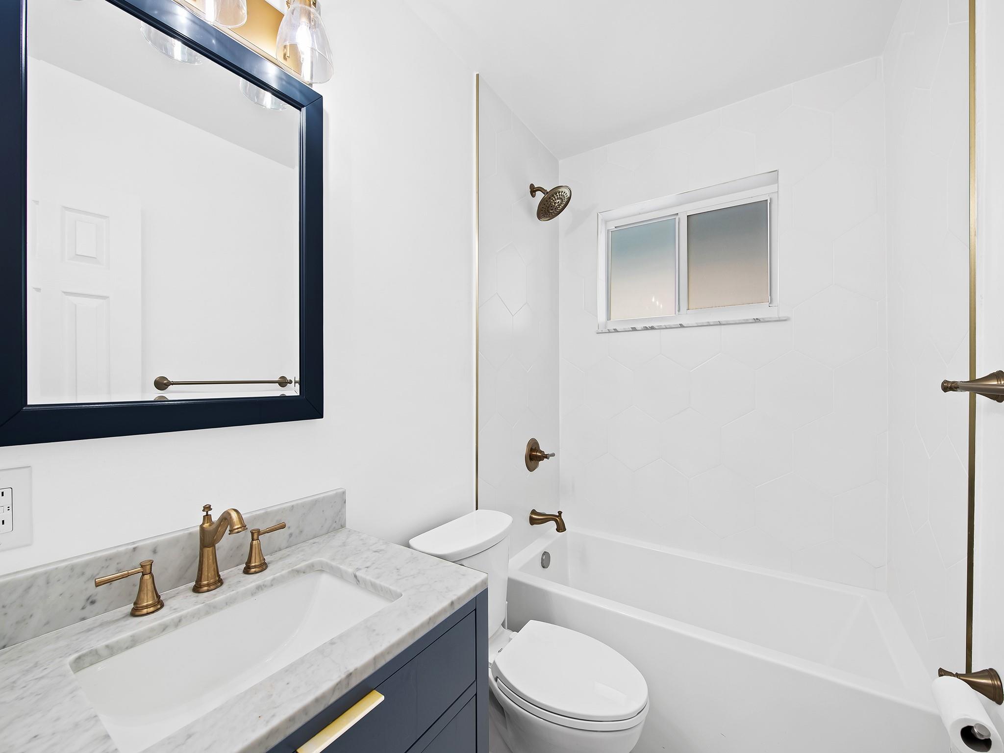 POMPANO SHORES - Residential