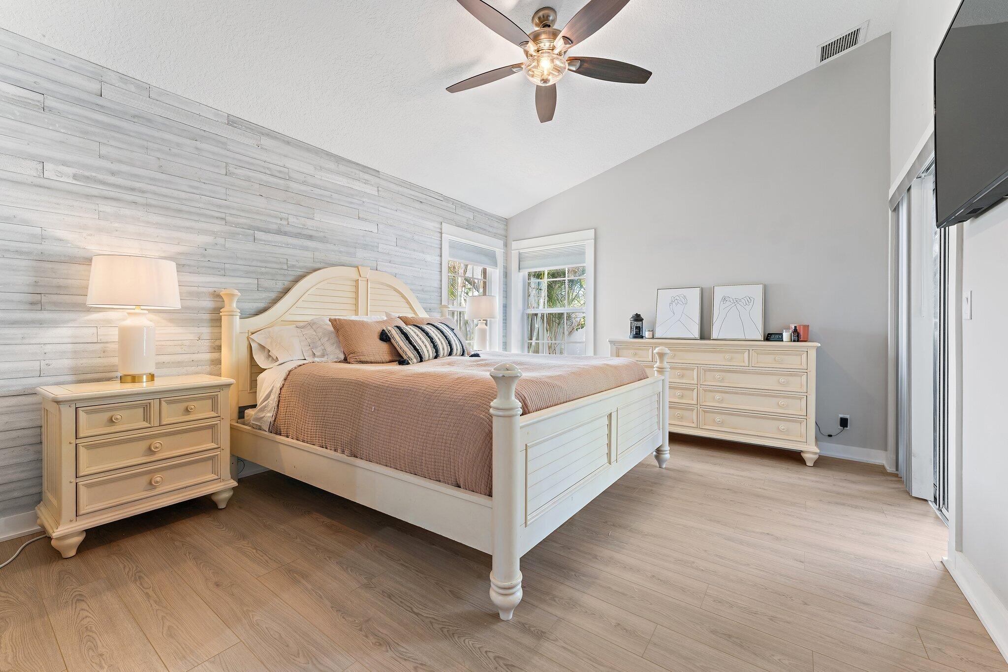 NORTH PALM BEACH HEIGHTS - Residential